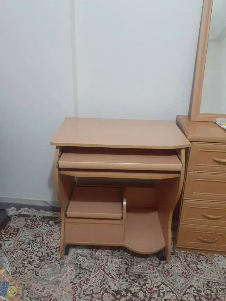 میز کامپیوتر|مبلمان اداری|شیراز, هفت تنان|دیوار