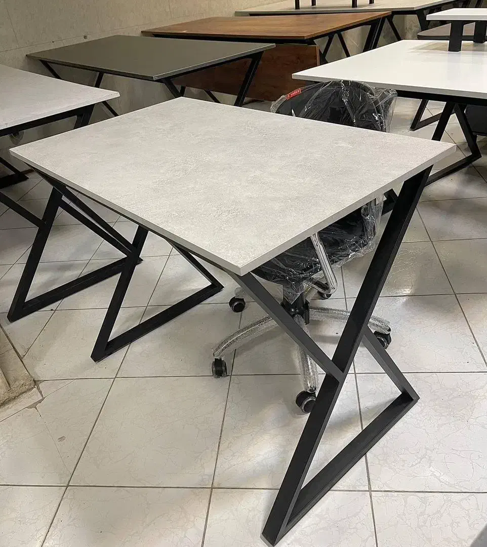 میز پایه مثلثی کشودار|میز تحریر و کامپیوتر|مشهد, سرافرازان|دیوار