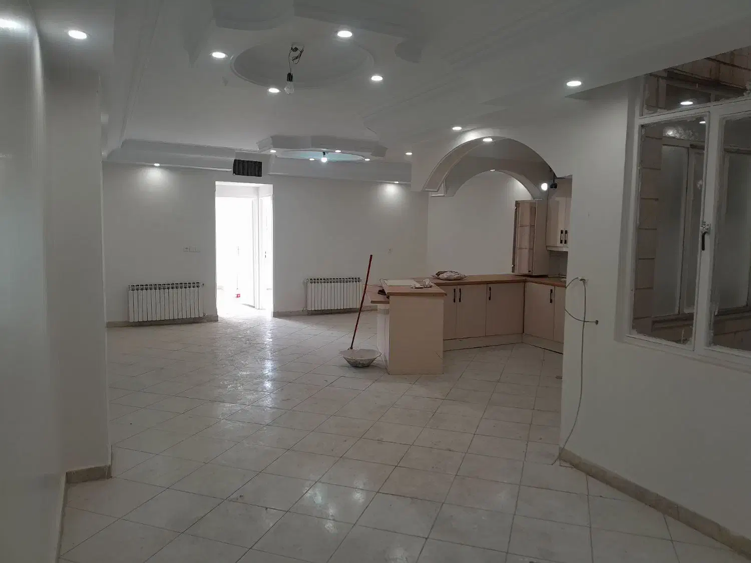 95 متر 2 خواب فول امکانات  اباذر