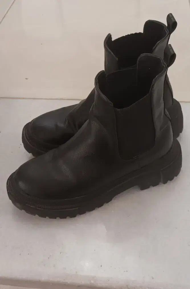 نیم بوت سایز ۳۷|کیف، کفش، کمربند|اردکان, |دیوار