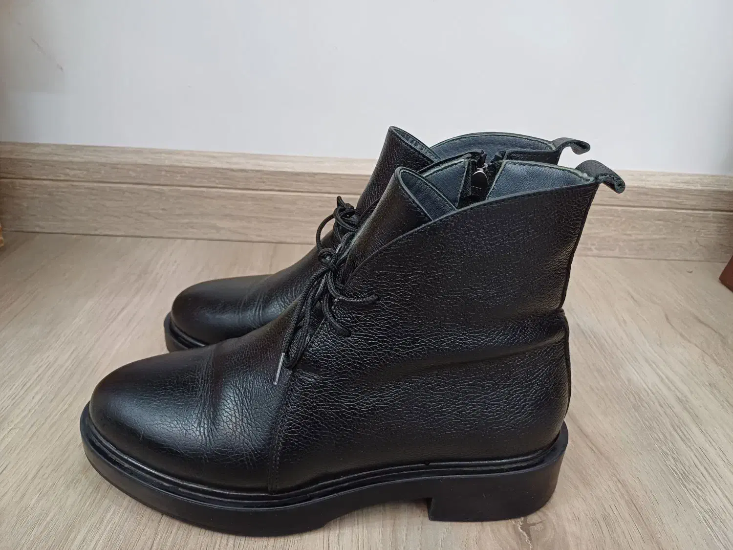 کفش تمام چرم نو بسیار شیک|کیف، کفش، کمربند|رشت, آزادگان|دیوار