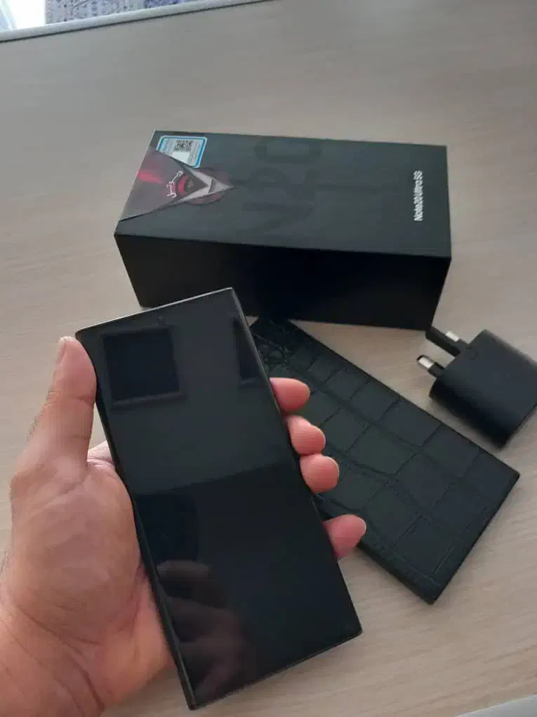 نوت ۲۰ اولترا مشکی، ۲۵۶ گیگ، رم ۱۲، ویتنام|موبایل|اصفهان, مهرآباد|دیوار