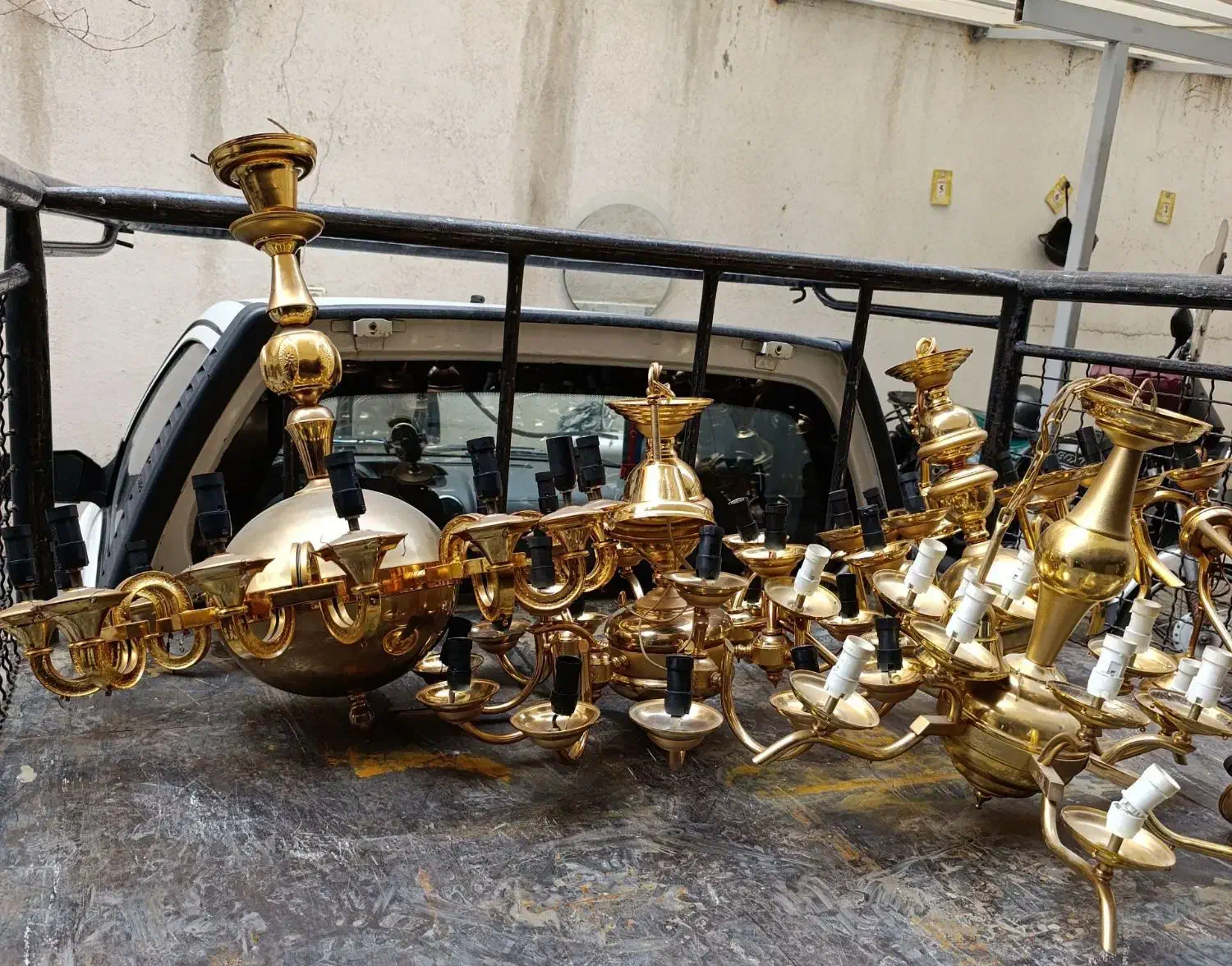 خریداروفروش لوستر های برنجی. درمحله شما|لوستر و چراغ آویز|کرج, باغستان|دیوار