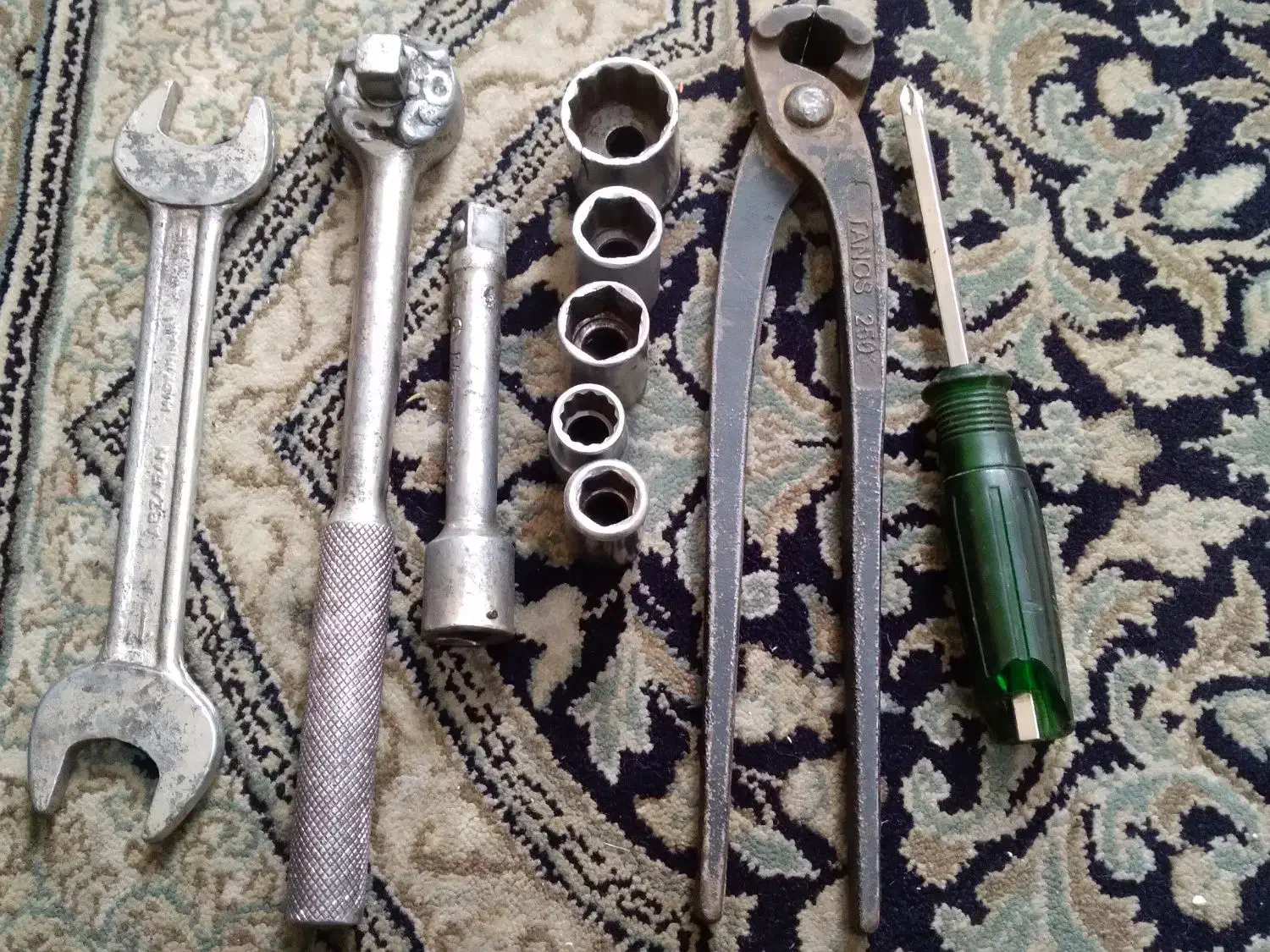 اچار بکس|ابزارآلات|رودهن, |دیوار