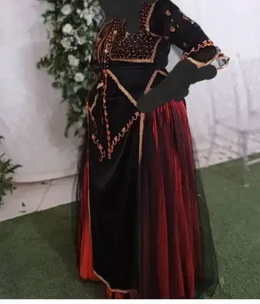 لباس لری تمیز وسالم باقیمت خوب سه عدد|لباس|کوه چنار, |دیوار