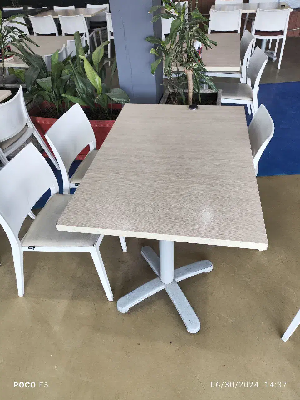 فروش میز و صندلی مناسب رستوران و فست فود|میز و صندلی غذاخوری|قم, سالاریه|دیوار