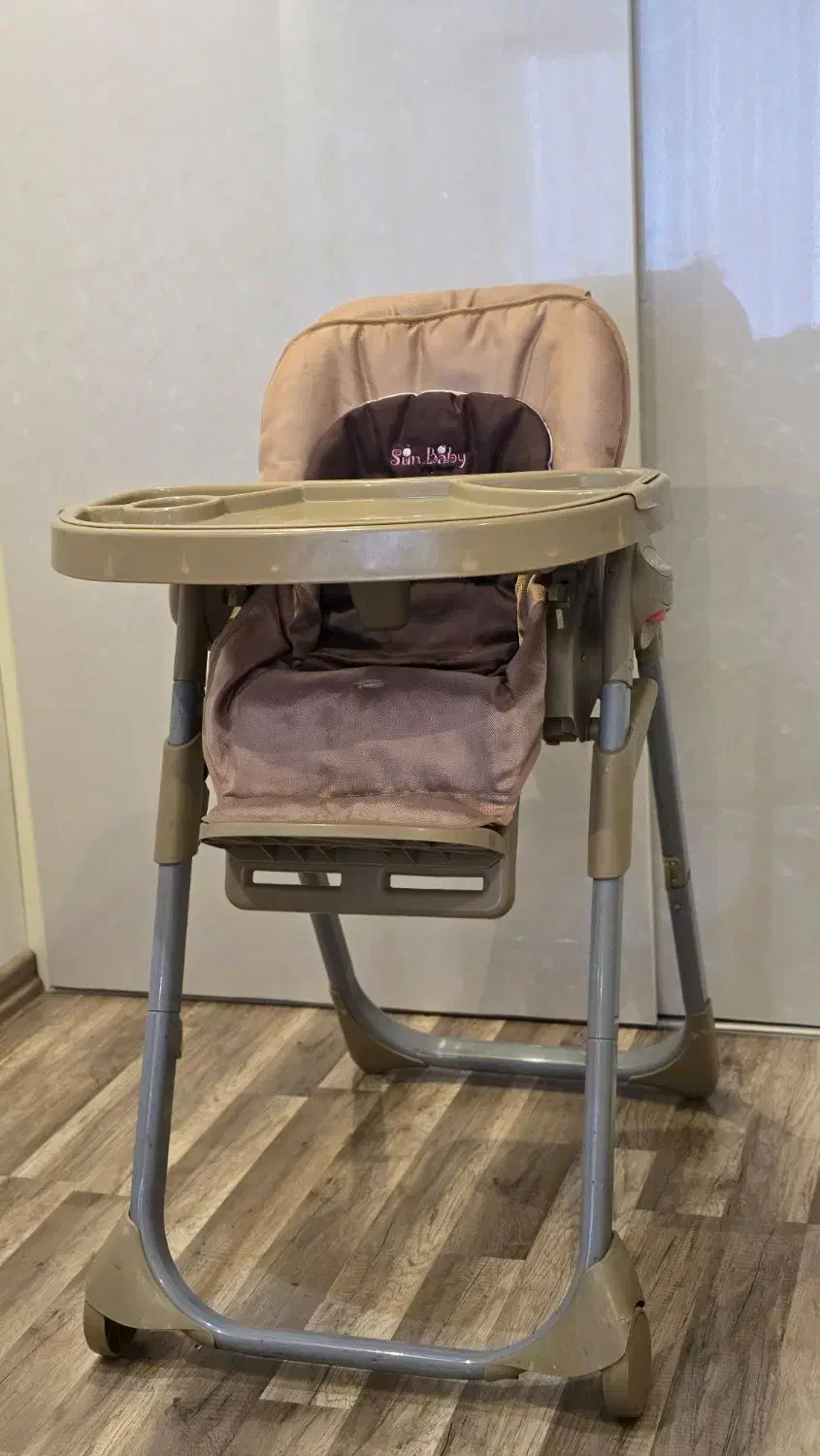 صندلی غذای کودک و روروئک|تخت و صندلی بچه|کیاشهر, |دیوار