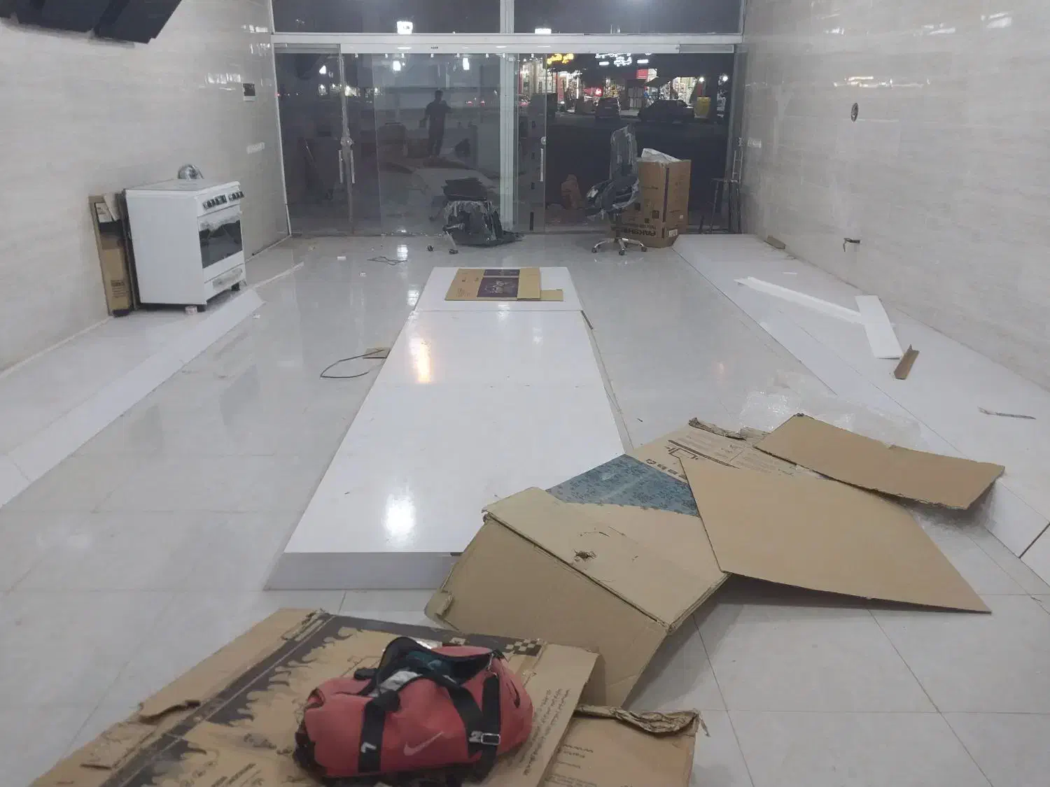 ویترین مغازه لوازم خانگی|فروشگاه و مغازه|نورآباد, |دیوار