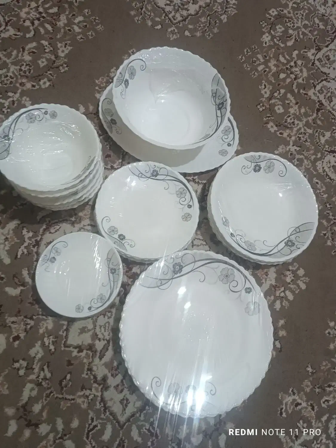 یک سرویس ظرف ارکوپال|ظروف سرو و پذیرایی|سنندج, |دیوار