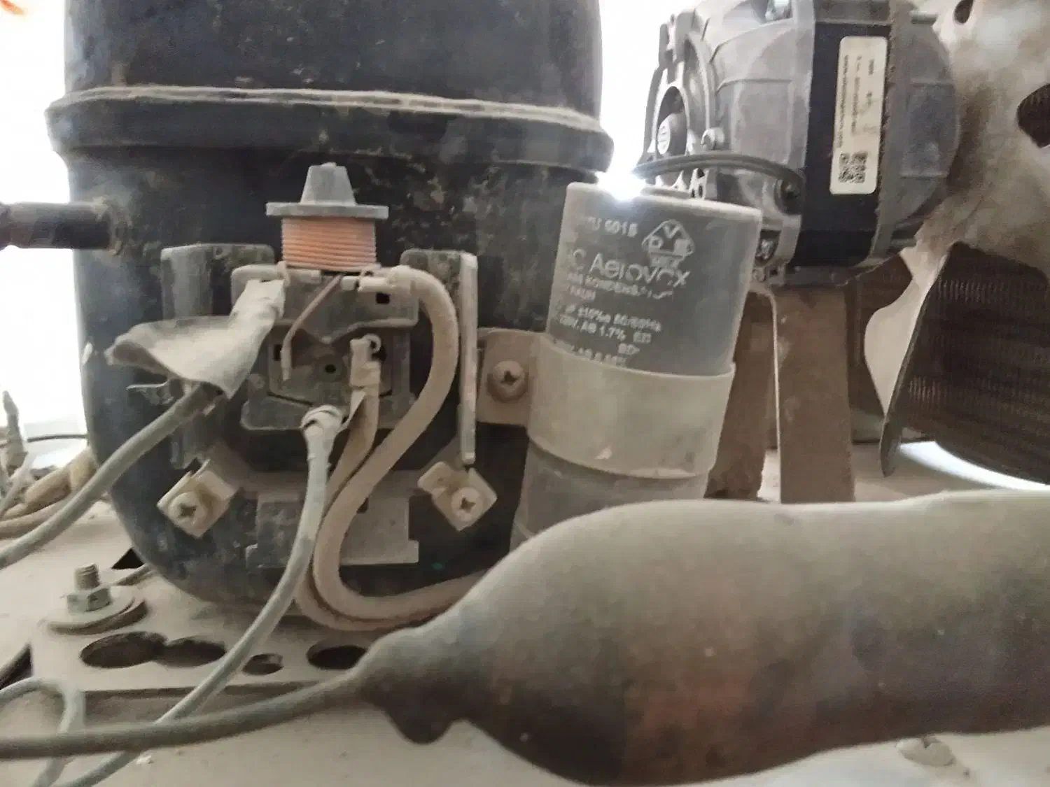 فروش یک دستگاه یخچال 4 درب سالم و تمیز دو بر نما|فروشگاه و مغازه|ارمند, |دیوار