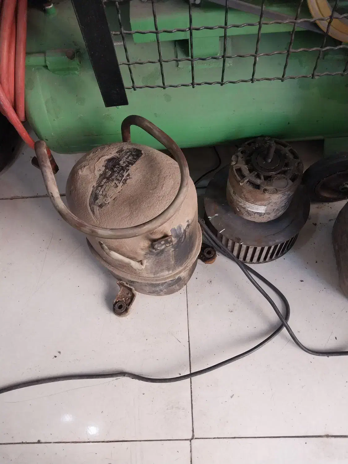 موتور کولر گازی و دینام|کولر گازی و فنکوئل|اندیشه, اندیشه فاز ۱|دیوار