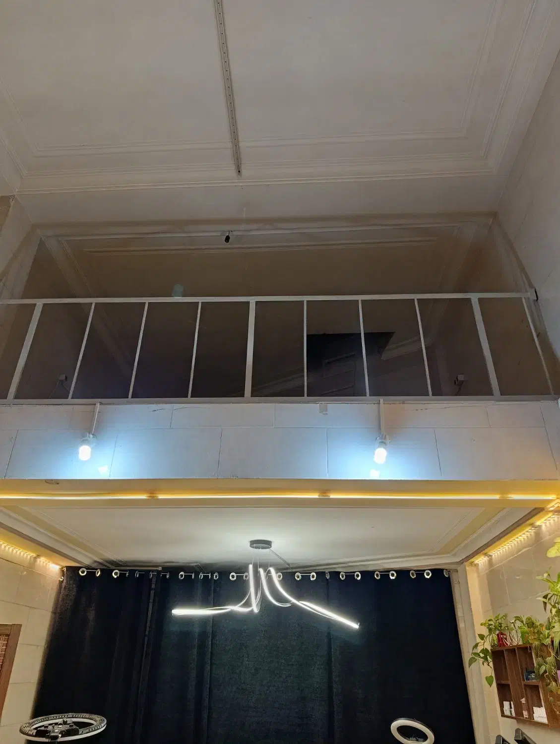 اجاره لاین ناخن|اجارهٔ دفتر کار، اتاق اداری، مطب|صدرا-فارس, فاز ۱|دیوار