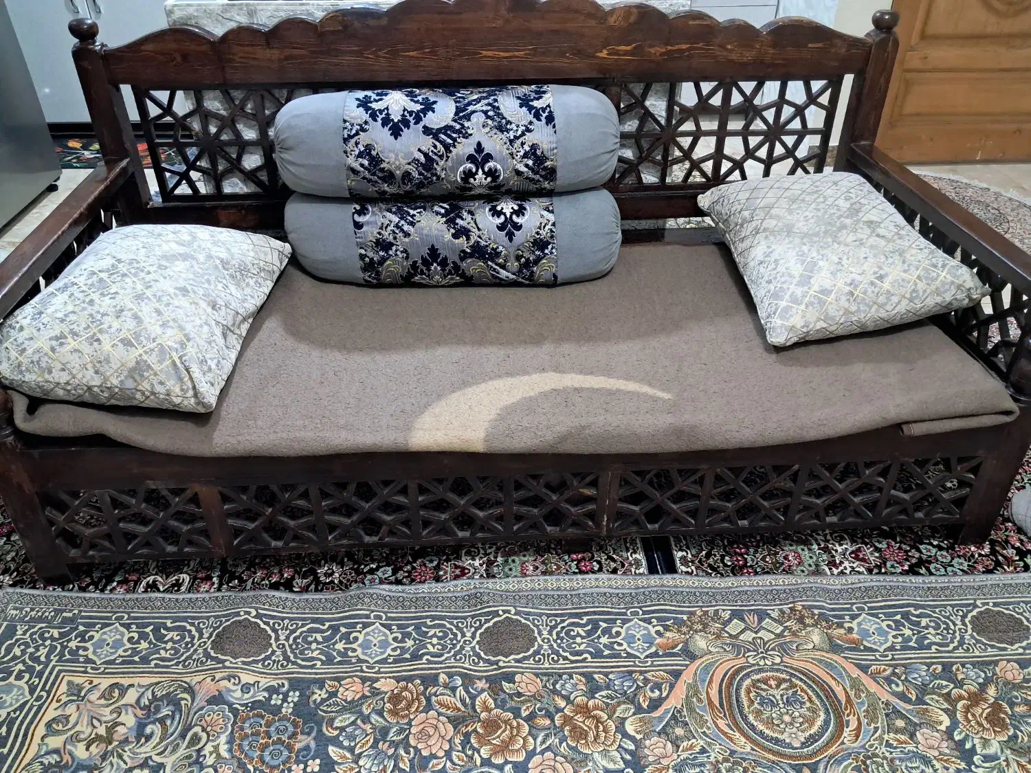 تخت مناسب سفره خونه|تخت و سرویس خواب|قدس, شهر‌قدس|دیوار