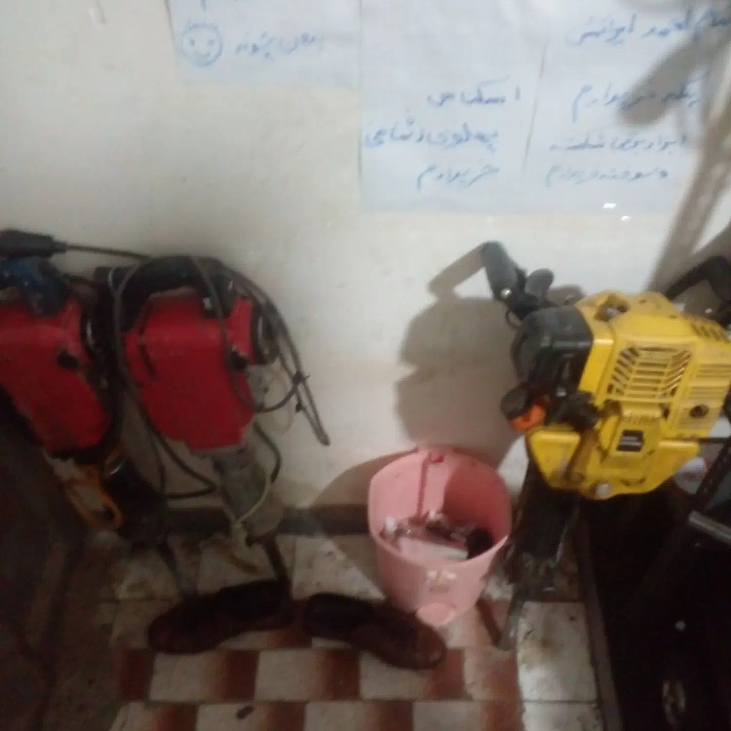 اجاره ابزار.دژبر.بتن کن.اره چکشی.موتورجوش|خدمات پیشه و مهارت|تبریز, |دیوار