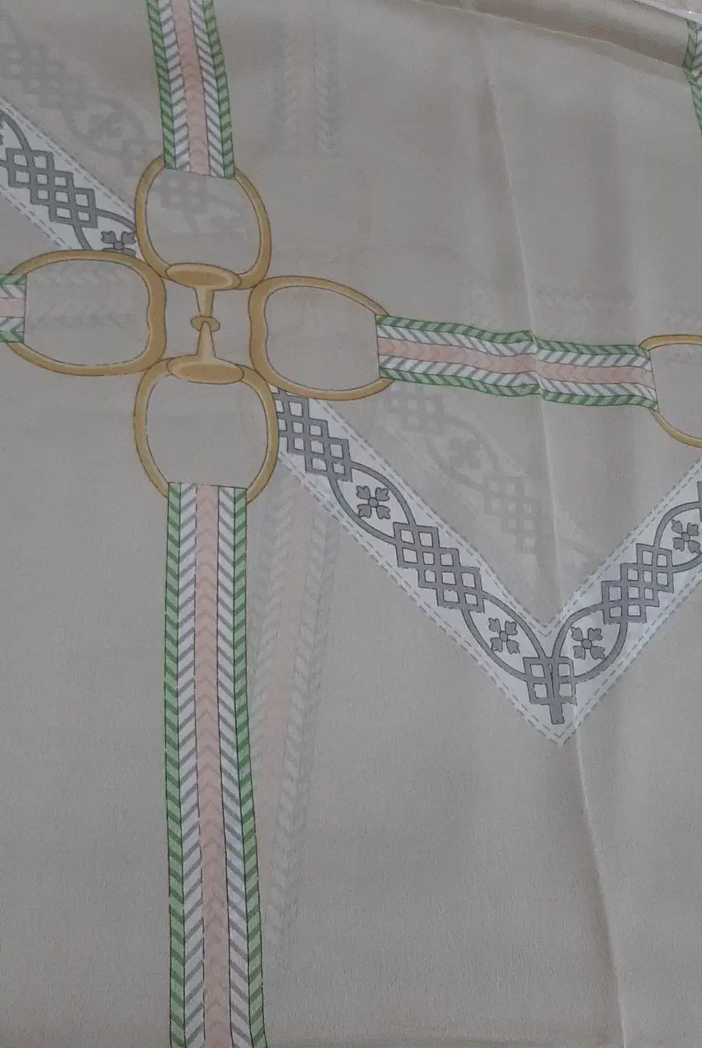 شال نخ ابریشم نو|لباس|فومن, |دیوار