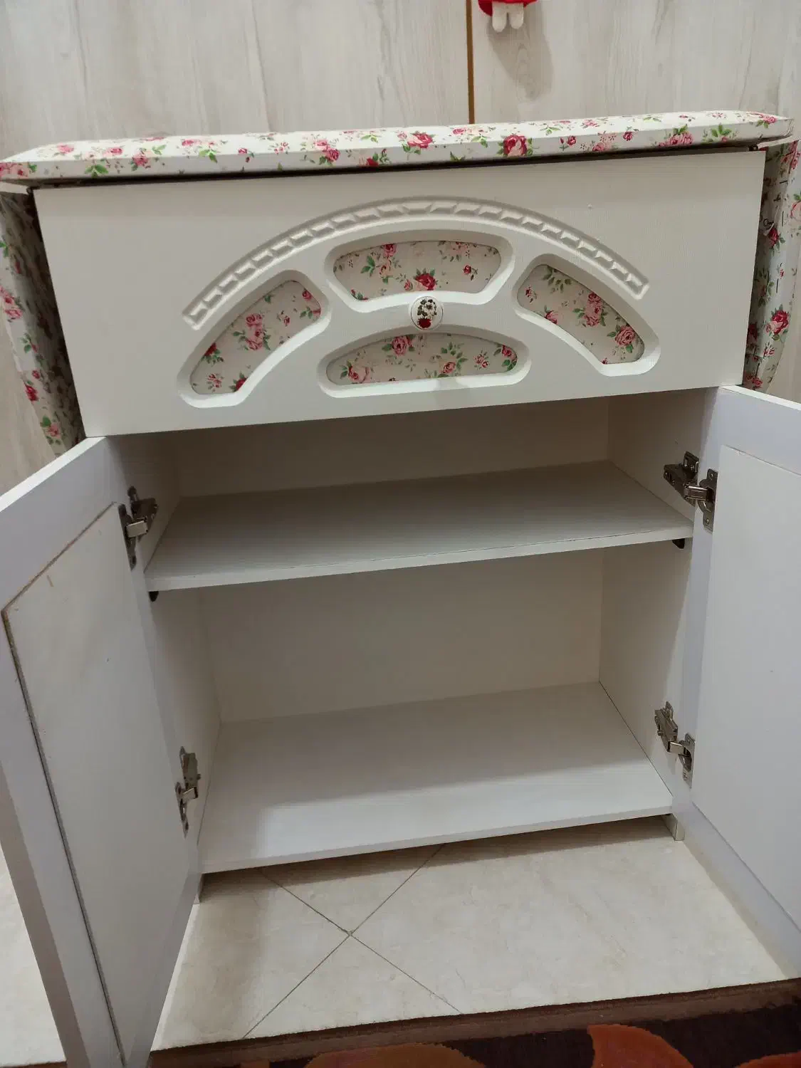 میز اتو|اتو و لوازم اتو|اندیشه, اندیشه فاز ۱|دیوار