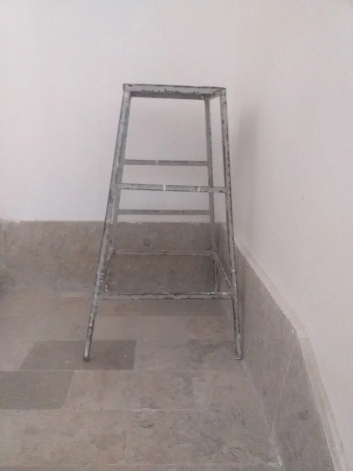 چهارپایه|ابزارآلات|قوچان, |دیوار