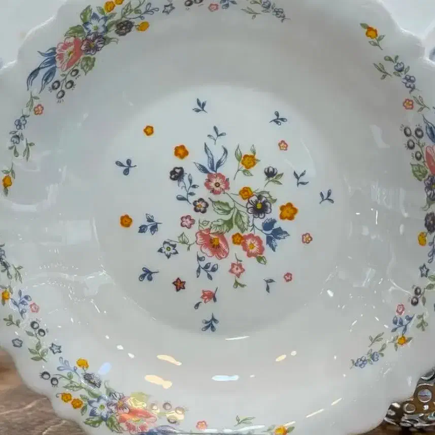 سرویس جهیزیه آرکوپال ایرانی۲۴ نفره کامل|ظروف سرو و پذیرایی|یاسوج, |دیوار