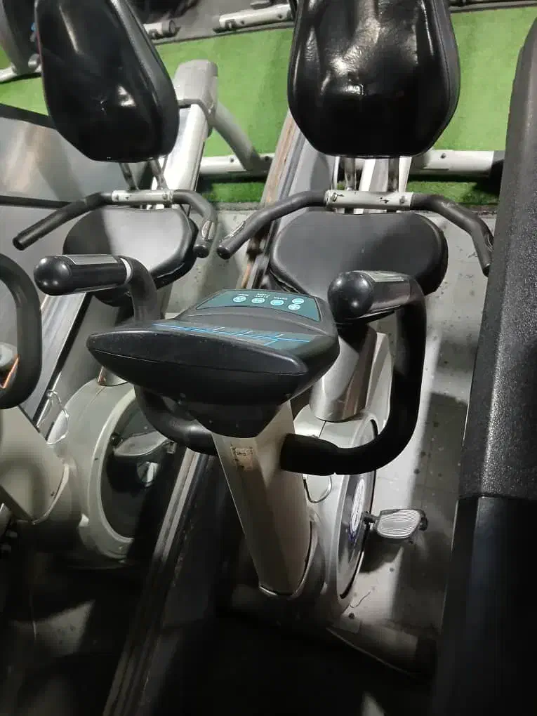 تردمیل ودوچرخه باشگاهی|تجهیزات ورزشی|کرج, کرج نو|دیوار