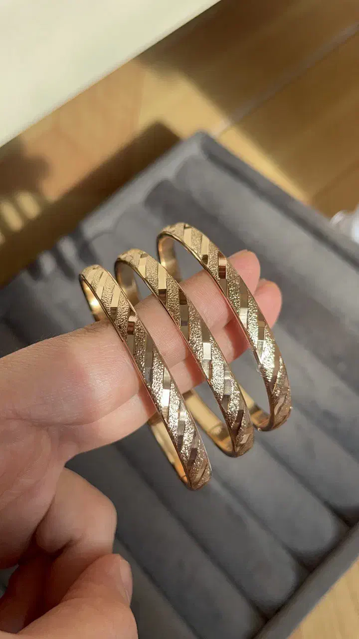 بدلیجات طرح طلا / مدل های خاص با قیمت ویژه|بدلیجات|کرمان, |دیوار