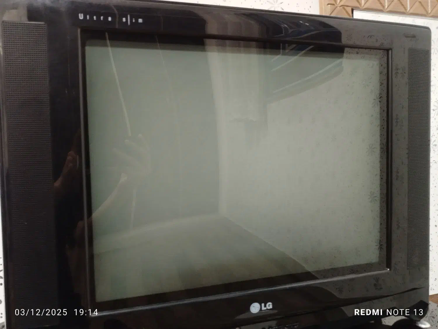 تلویزیون میز تلویزیون و دیجیتال|تلویزیون و پروژکتور|نورآباد, |دیوار