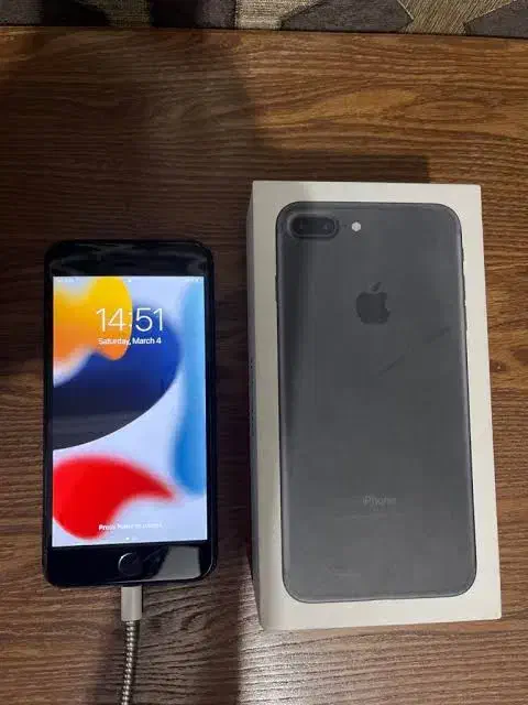 ایفون ۷ پلاس مشکی مات ۱۲۸ گیگ|موبایل|تهران, صادقیه|دیوار