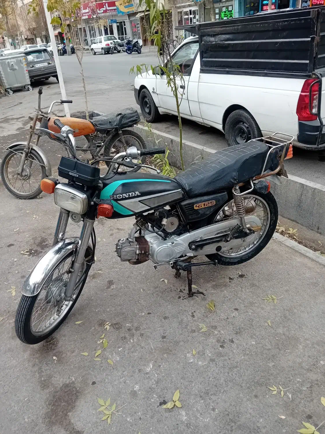 هندا۱۰۰کارت وپلاک قدیم|موتورسیکلت|اراک, |دیوار