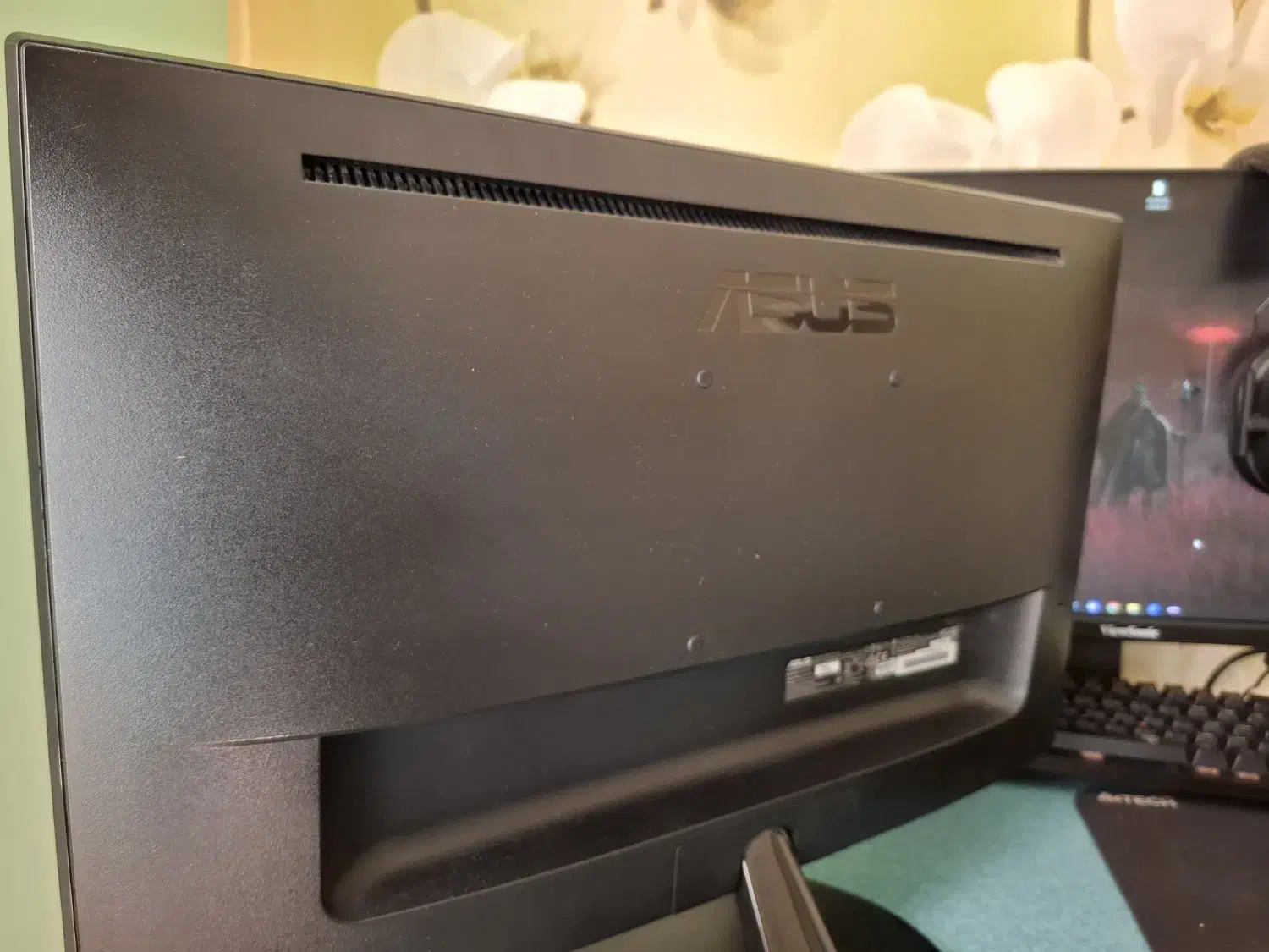 مانیتور ASUS VP228  بدون خط و خش|قطعات و لوازم جانبی رایانه|تهران, المهدی|دیوار