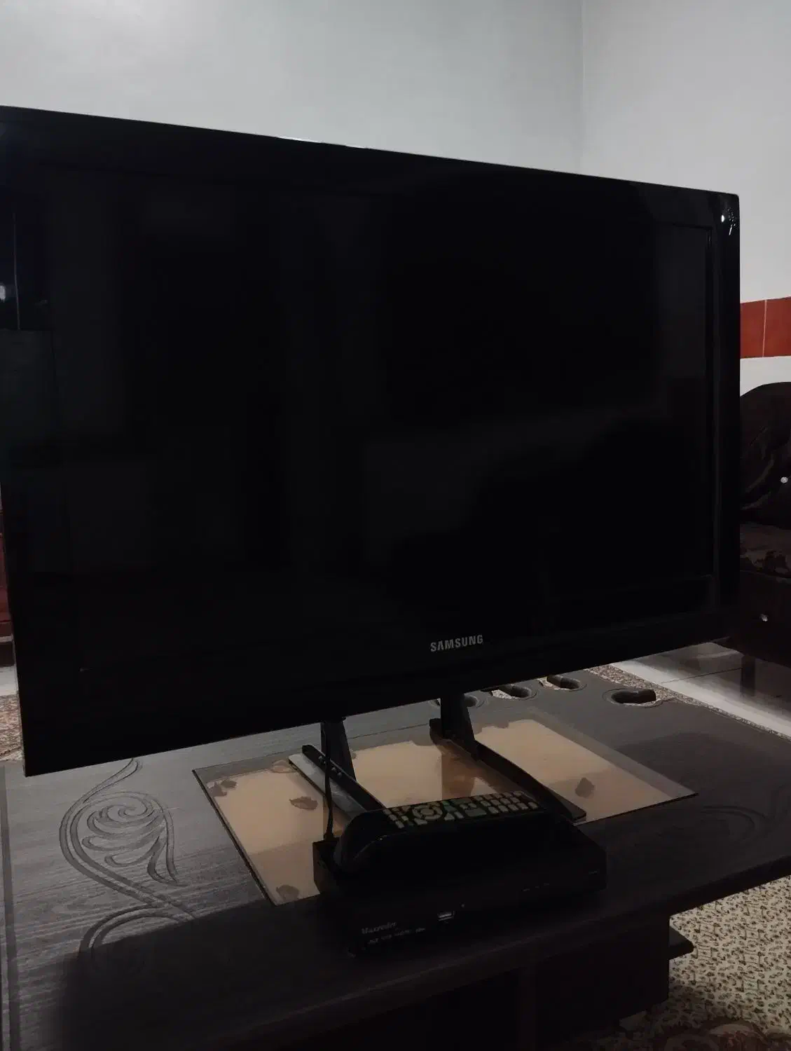 تلویزیون سامسونگ اصل ۳۲اینچ با دستگاه دیجیتال|تلویزیون و پروژکتور|کرمانشاه, |دیوار