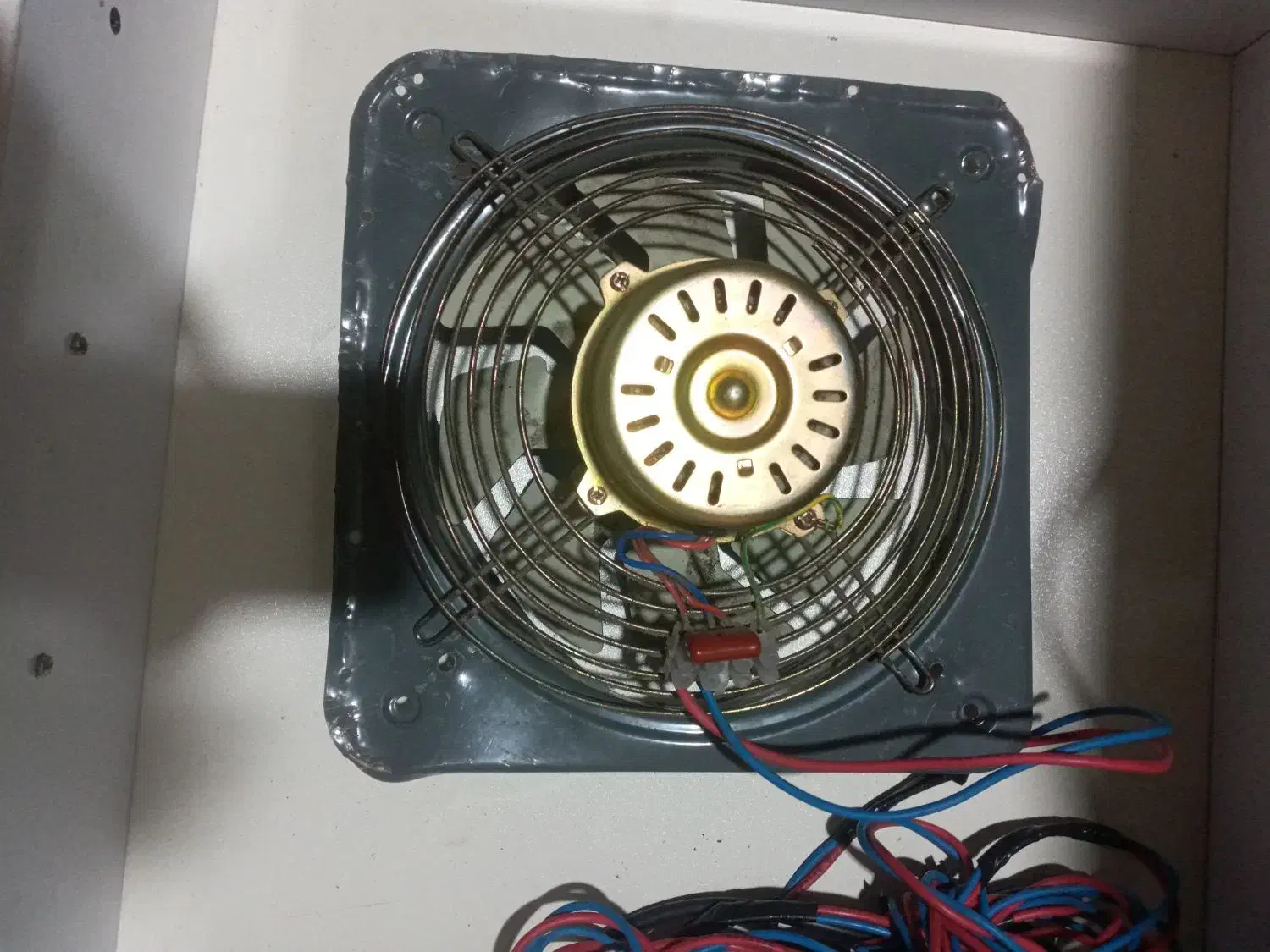 هواکش صنعتی|پنکه و تصفیهکنندهٔ هوا|قدس, شهرقدس|دیوار