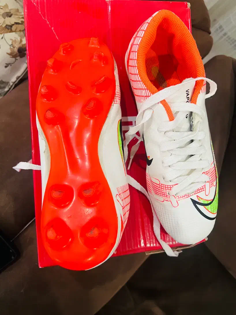 کتونی استوک مناسب چمن|کیف، کفش، کمربند|شهریار, شهرک شاهد|دیوار