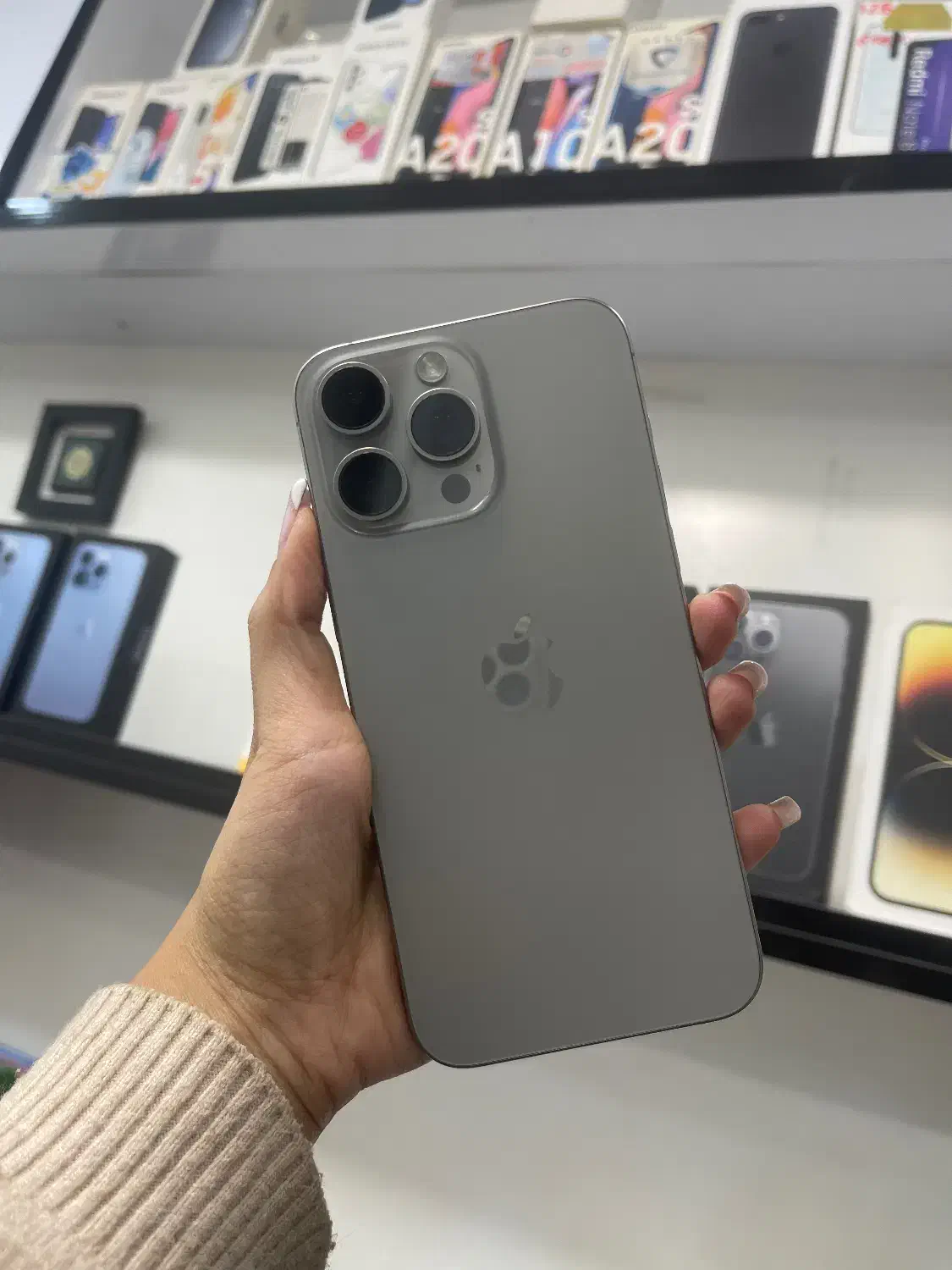 ۱۵ پرومکس|موبایل|رشت, لاکان|دیوار