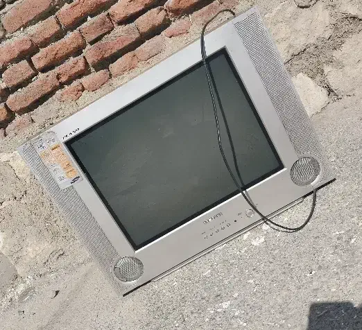 فروشی|تلویزیون و پروژکتور|نقده, |دیوار