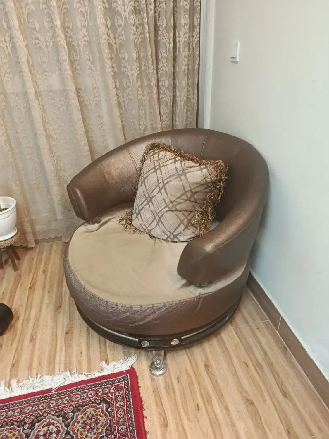 مبل پنج نفره‌ی کارکرده|مبلمان خانگی و میز عسلی|تهران, شهرک دانشگاه شریف|دیوار