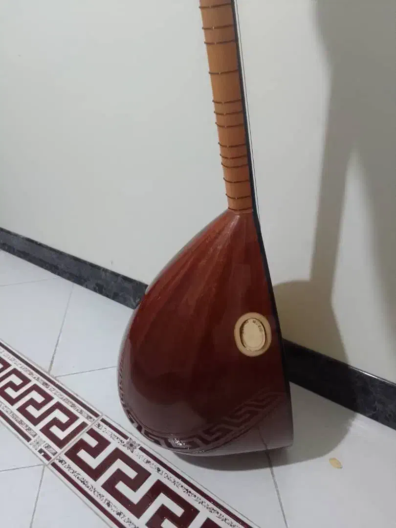 ساز باغلاما|سازهای سنتی|رودهن, |دیوار