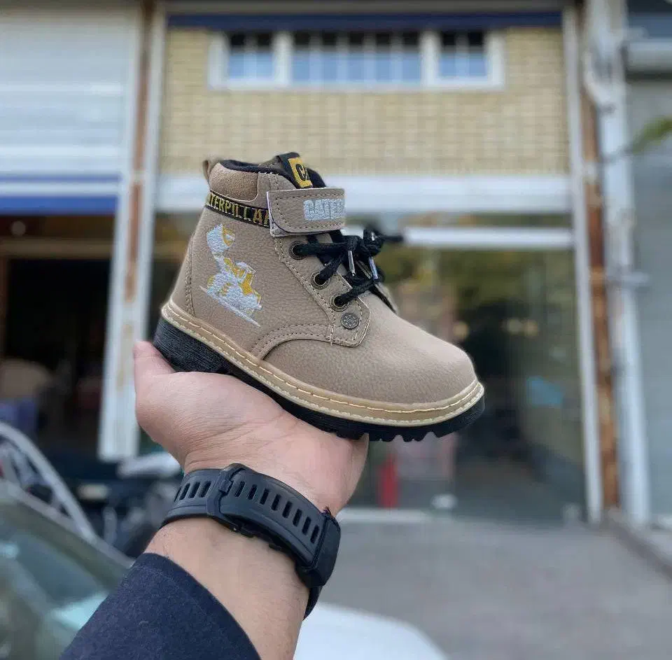 پوتین کاتر پیلار تبریز|کیف، کفش، کمربند|شهرکرد, |دیوار