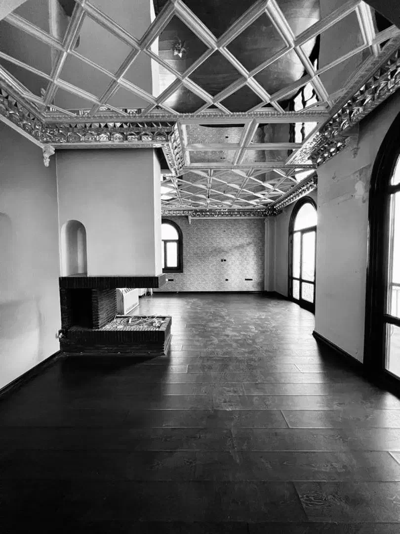 ویلایی ۱۴۰۰متر زمین / ۸۰۰متر بنا تریبلکس / رویایی