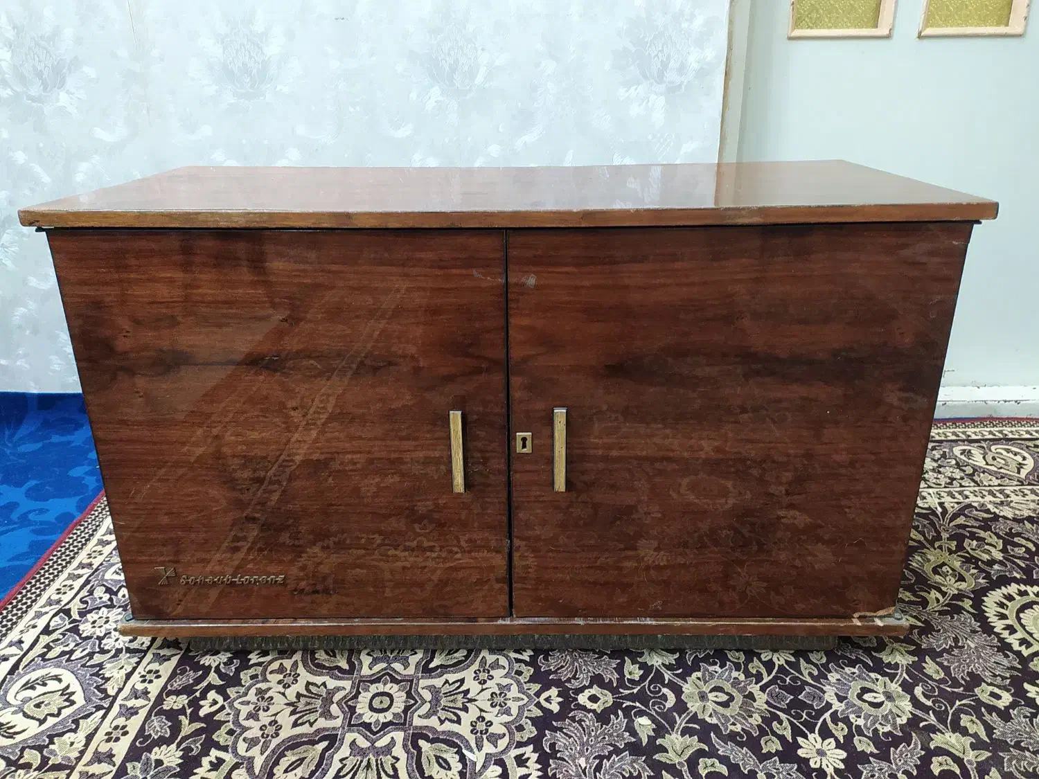 تلویزیون شامل لورنس|تلویزیون و پروژکتور|قم, آذر (نکویی)|دیوار