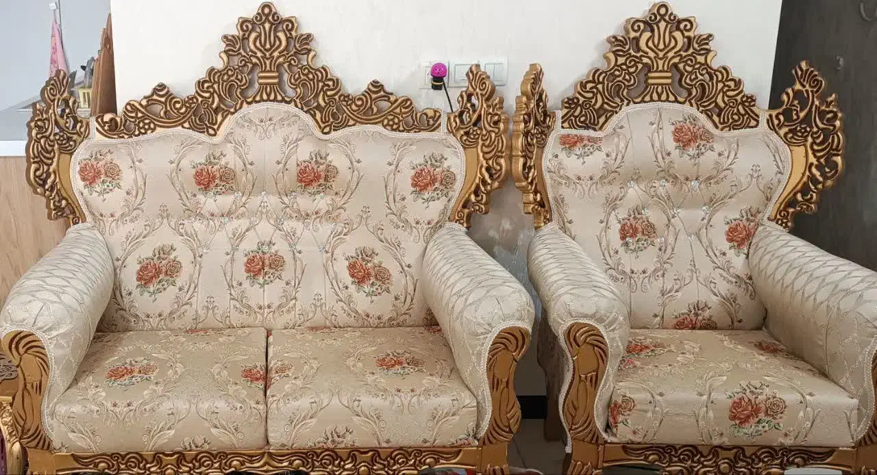 مبل سلطنتی ۷ نفره|مبلمان خانگی و میز عسلی|کاشان, شهرک خاتم الانبیا (مسکن ملی کاشان)|دیوار