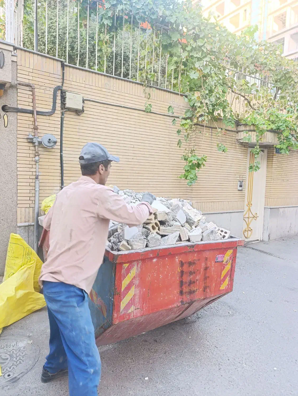 تخریب جزی و کلی ساختمان. تعمیرات|خدمات پیشه و مهارت|مشهد, چهارچشمه|دیوار