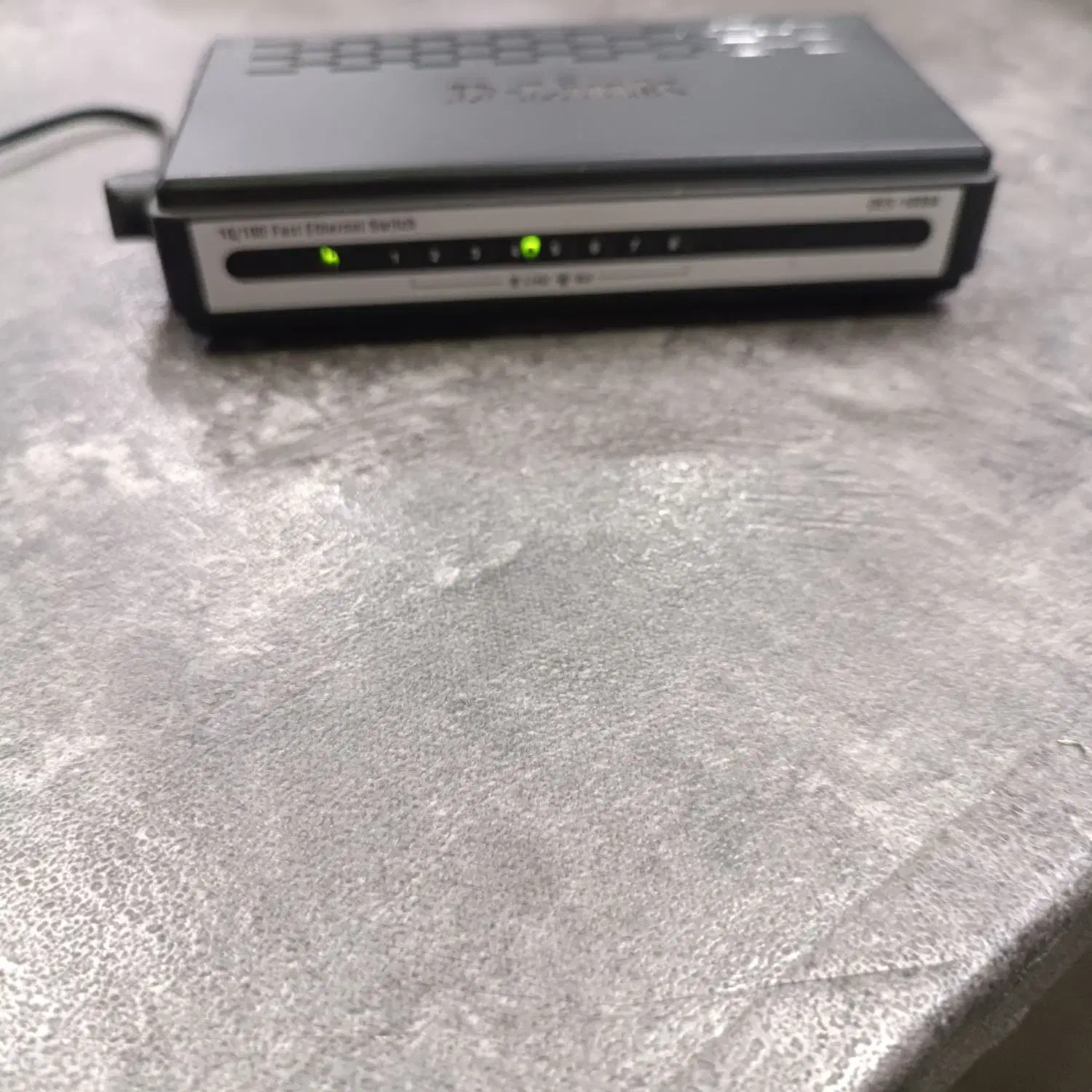 سوییچ شبکه 8 پورت 10100 D-link 1008A|مودم و تجهیزات شبکه|اسلامشهر, مظفریه|دیوار