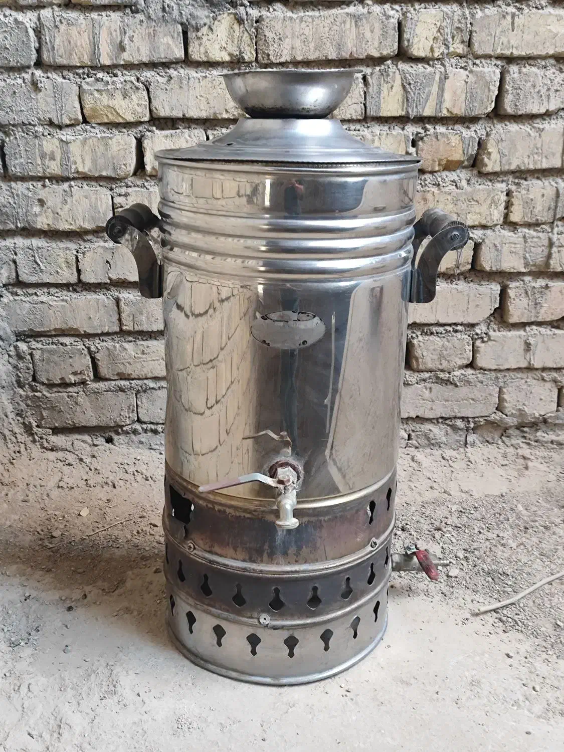 سماور بزرگ|سماور، چای‌ساز، قهوه‌ساز|خمینی‌شهر, |دیوار