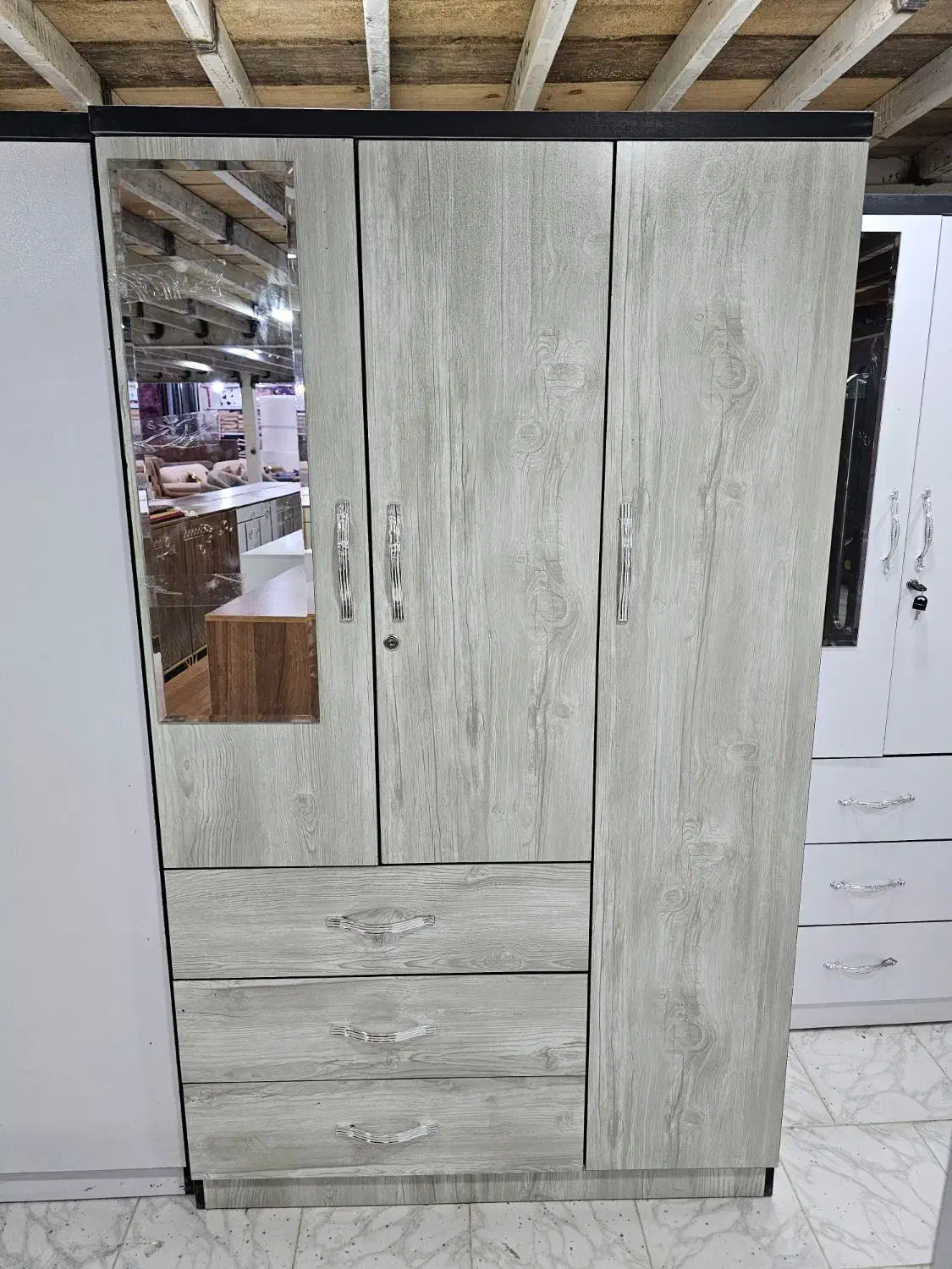 کمد سه درب سه کشو|جاکفشی، کمد، دراور|قشم, |دیوار