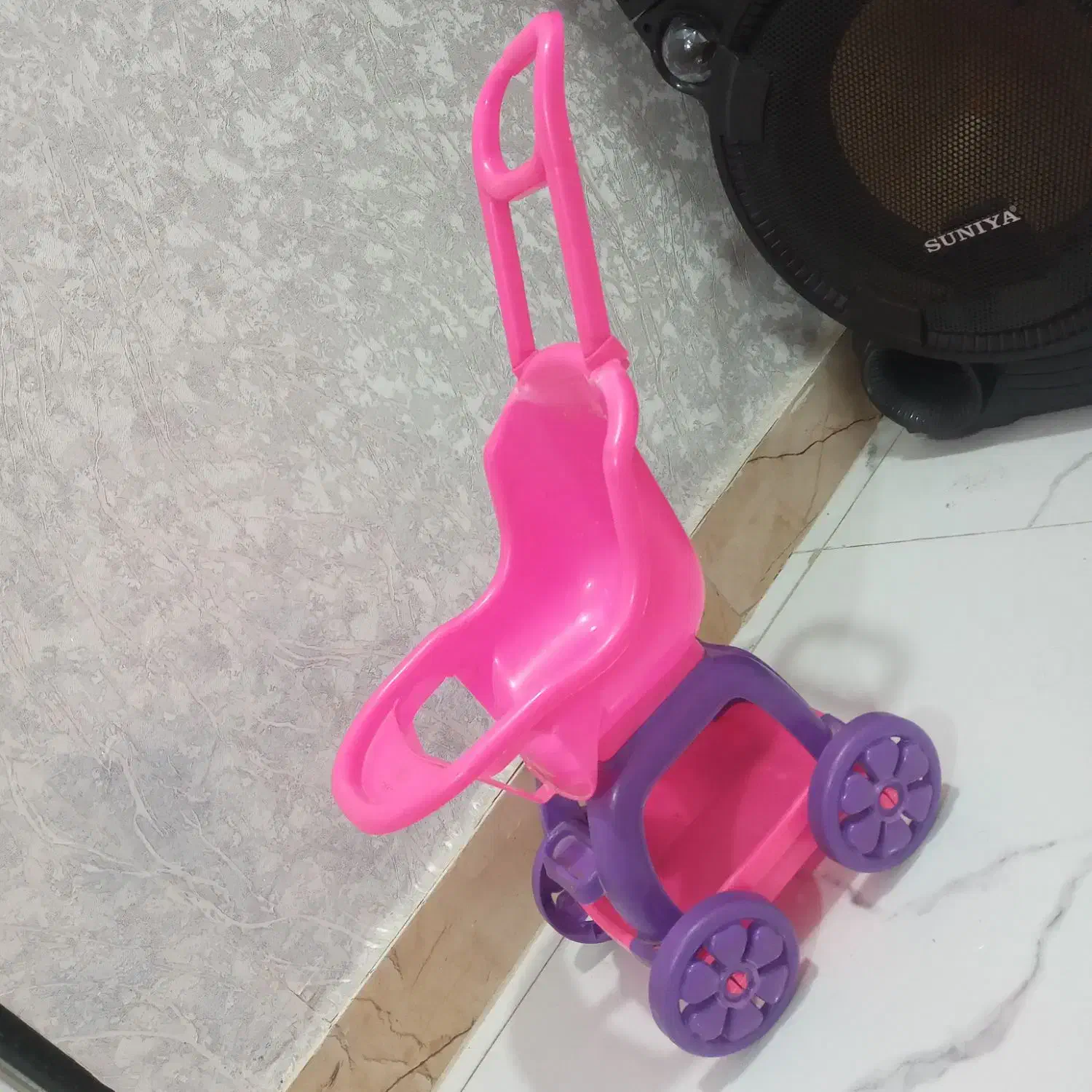 کالسکه بچه|کالسکه و لوازم جانبی|رشت, یخسازی|دیوار