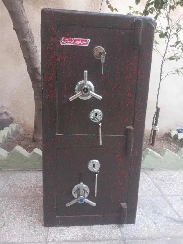 گاوصندوق دوطبقه دژ|ابزارآلات|قم, نیروگاه|دیوار