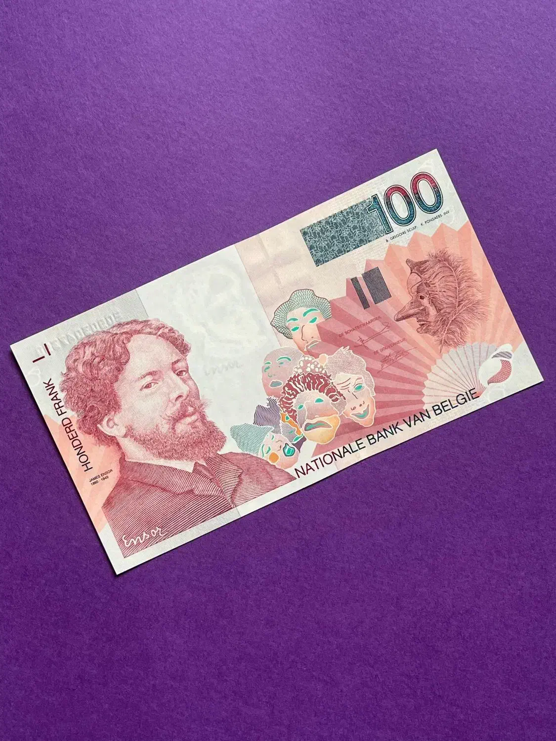 اسکناس های کلکسیونی و قدیمی خارجی|کلکسیون سکه، تمبر، اسکناس|آستارا, |دیوار