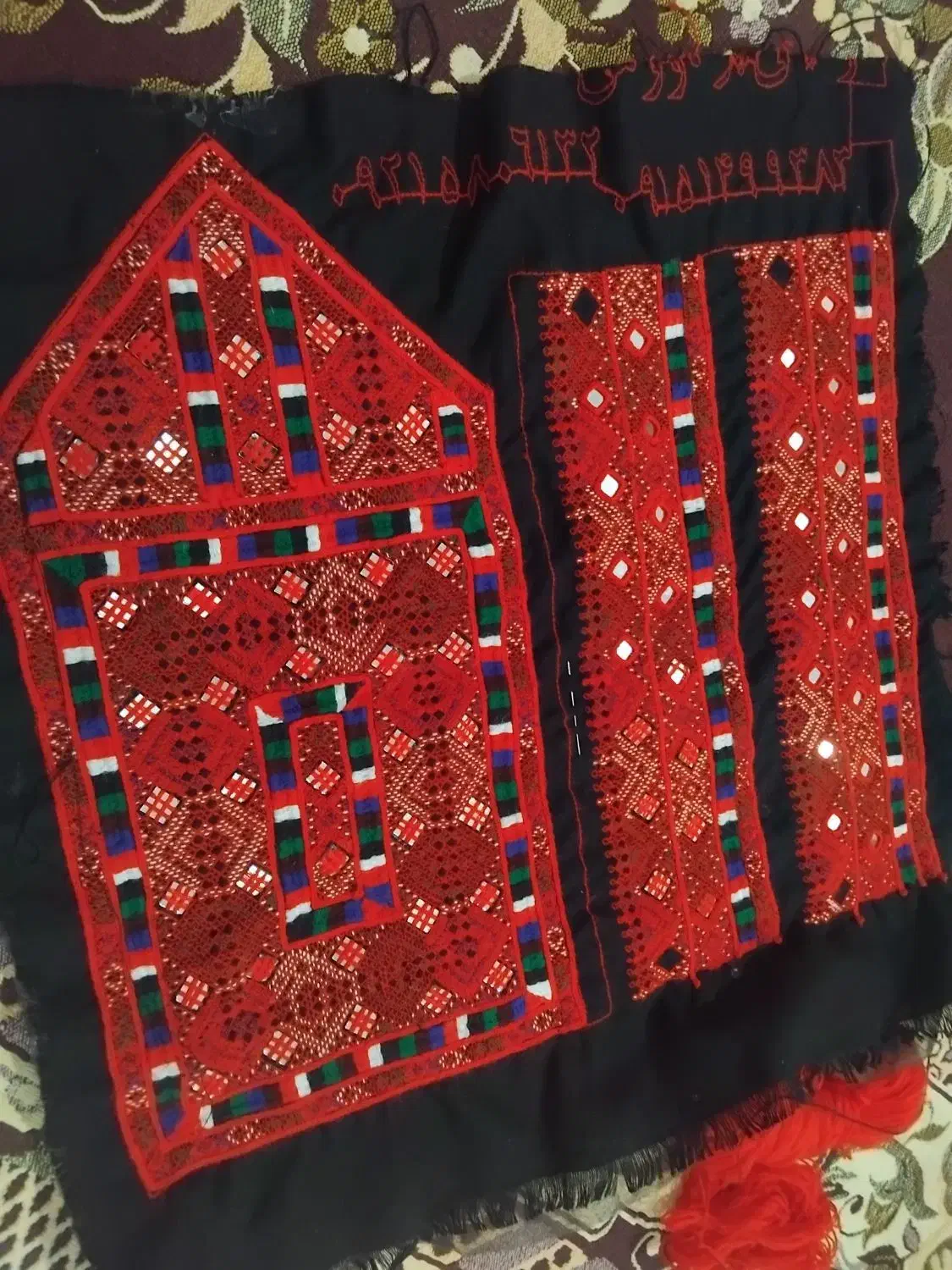 دوزنده هستم|لوازم خیاطی و بافتنی|خاش, |دیوار