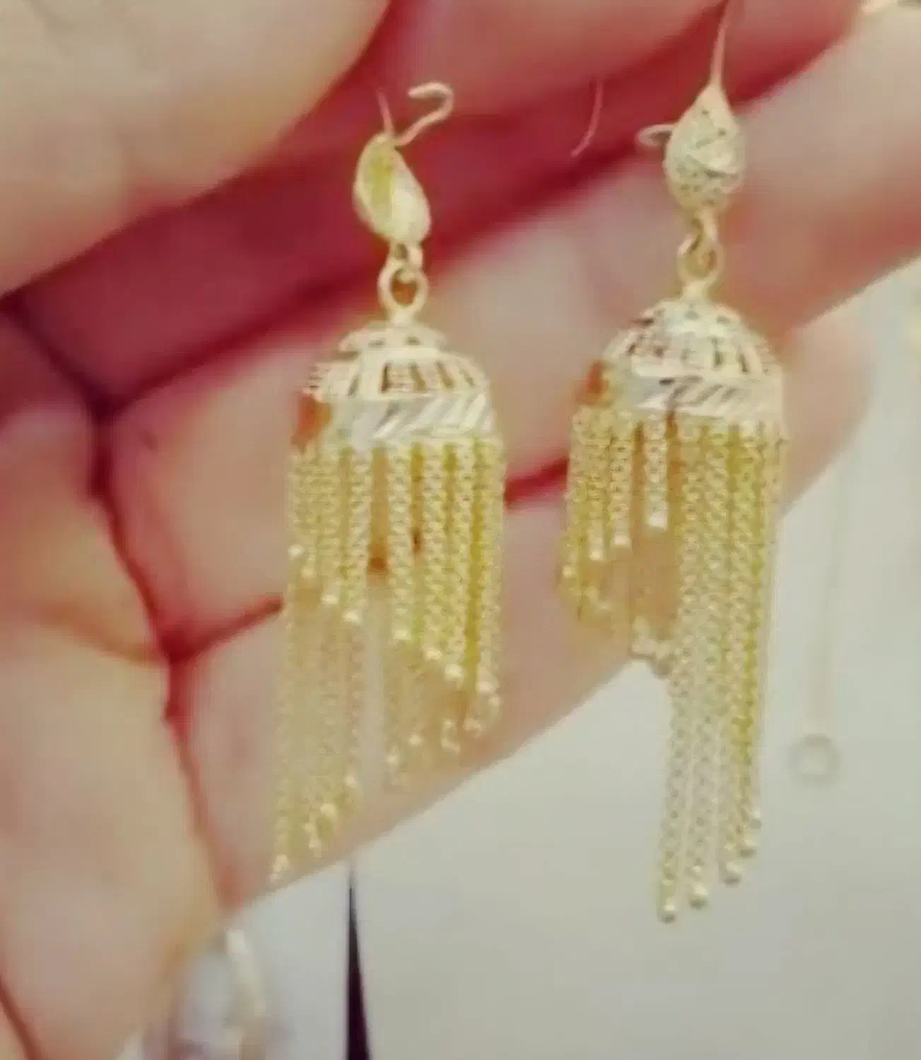 گم شده گوشواره|اشیا|زاهدان, |دیوار