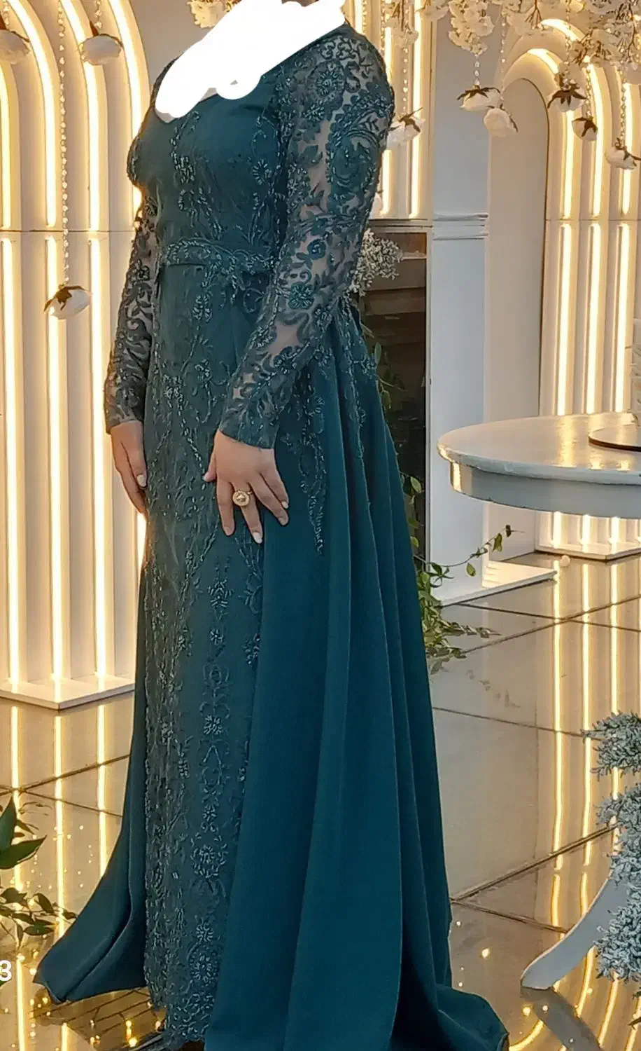 لباس مجلسی|لباس|شاهین دژ, |دیوار