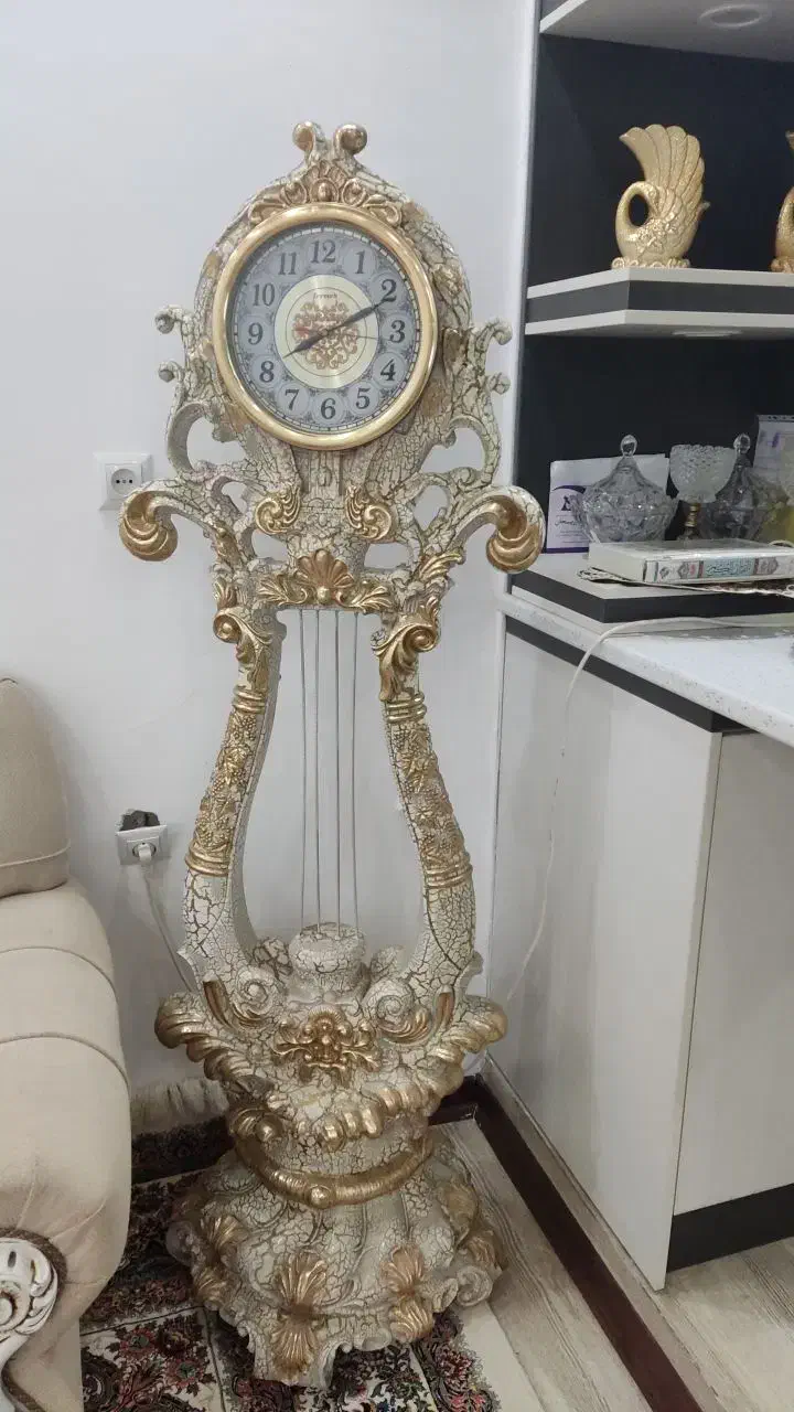 ساعت ایستاده سفید طلایی|ساعت دیواری و تزئینی|تاکستان, |دیوار